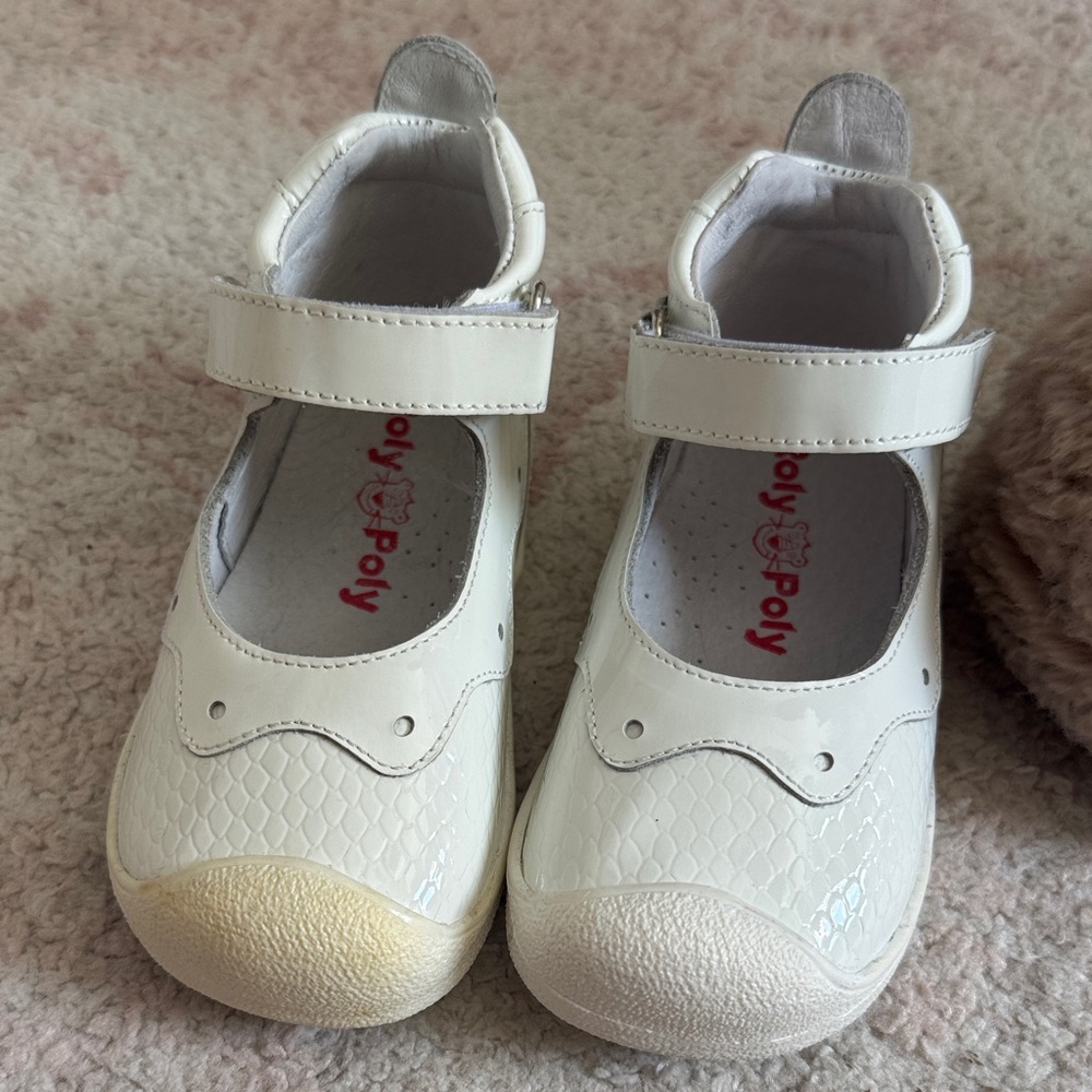 Girls' White Mary Jane Dress Shoes with Velcro Strap